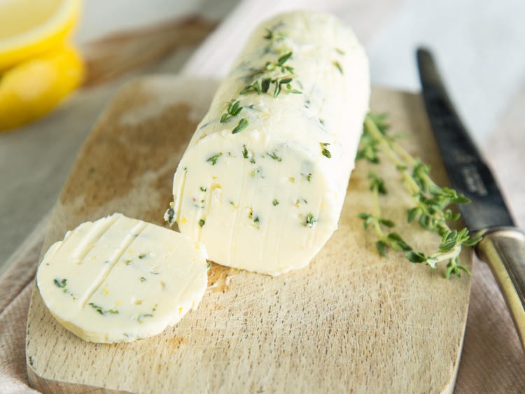Frische Zitronen –&nbsp;Thymianbutter