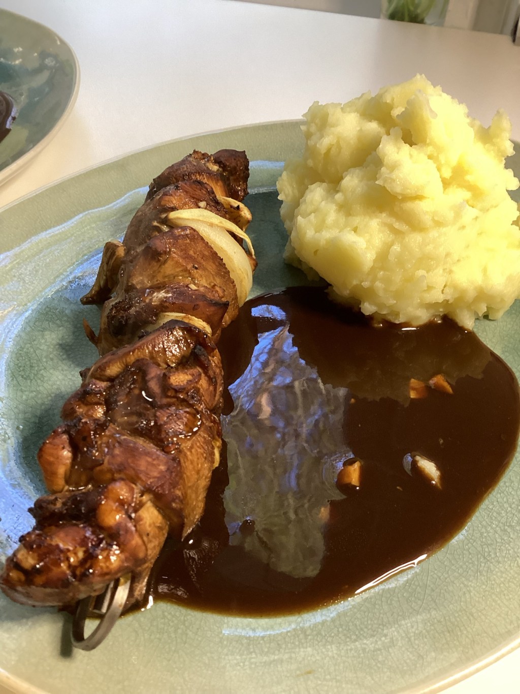Hähnchenspieß mit Kartoffel-Kokos- Püree