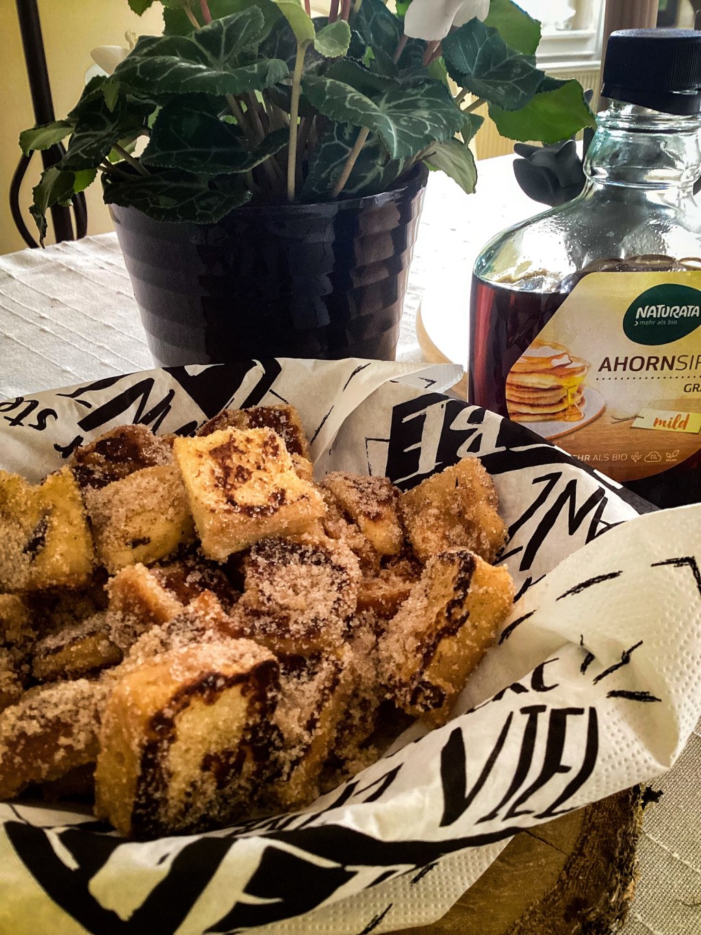 French Toast mit Zucker und&nbsp;Zimt