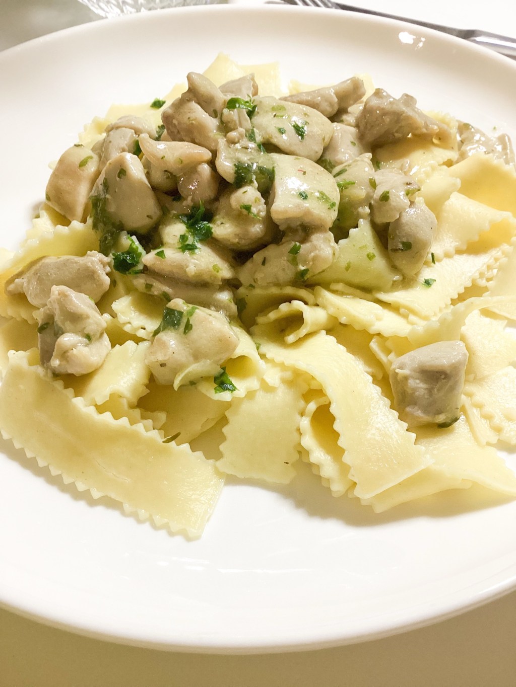 Leichtes Hähnchenragout mit&nbsp;Pasta