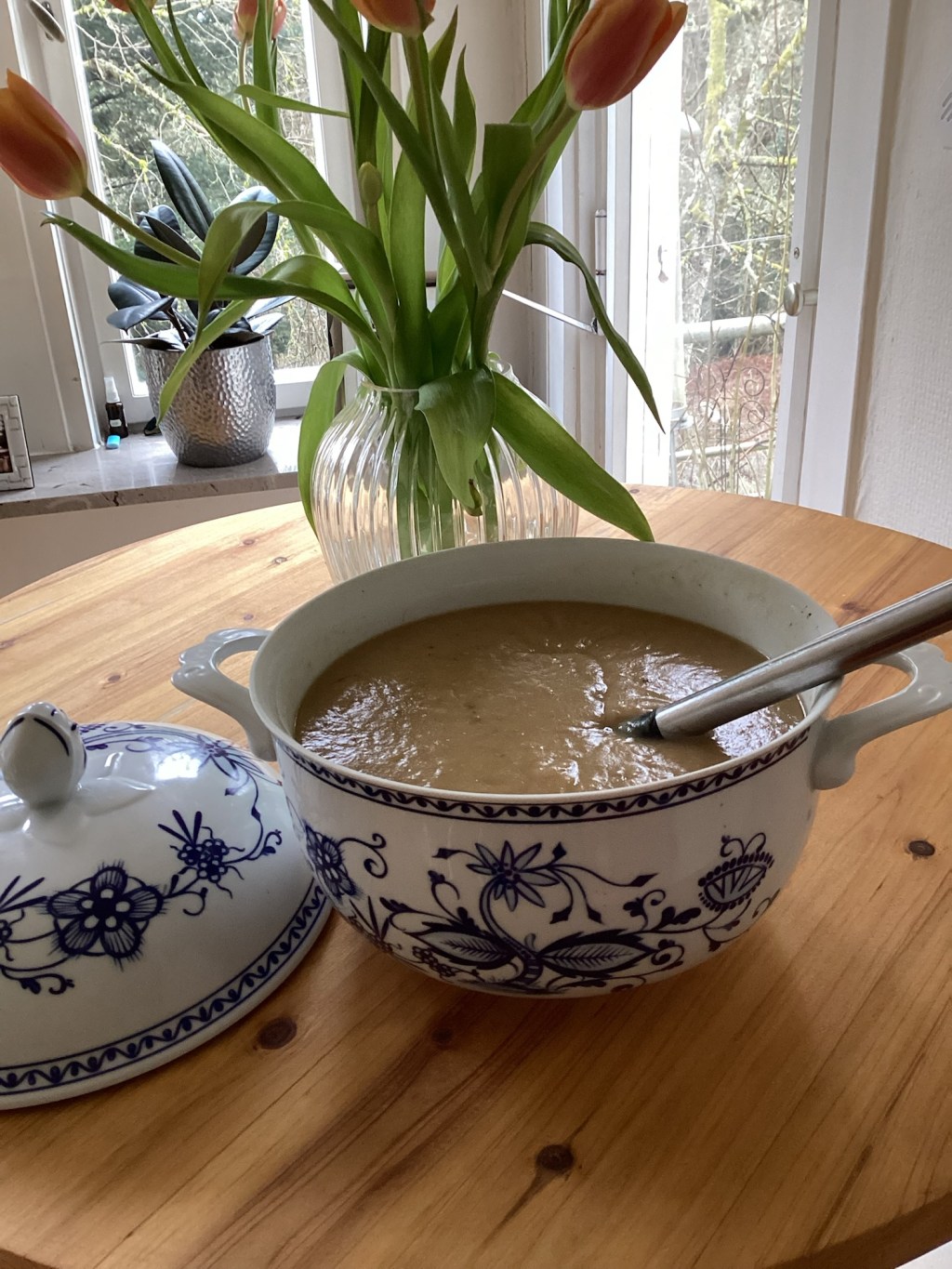 Omis Kartoffelsuppe