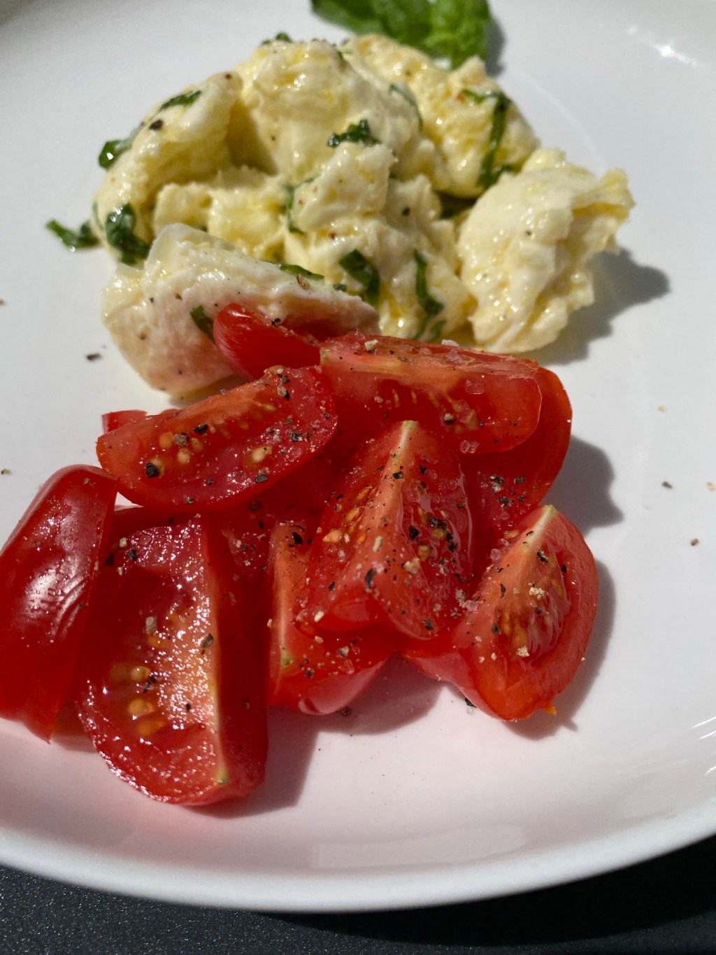 Marinierter Mozzarella mit&nbsp;Tomaten