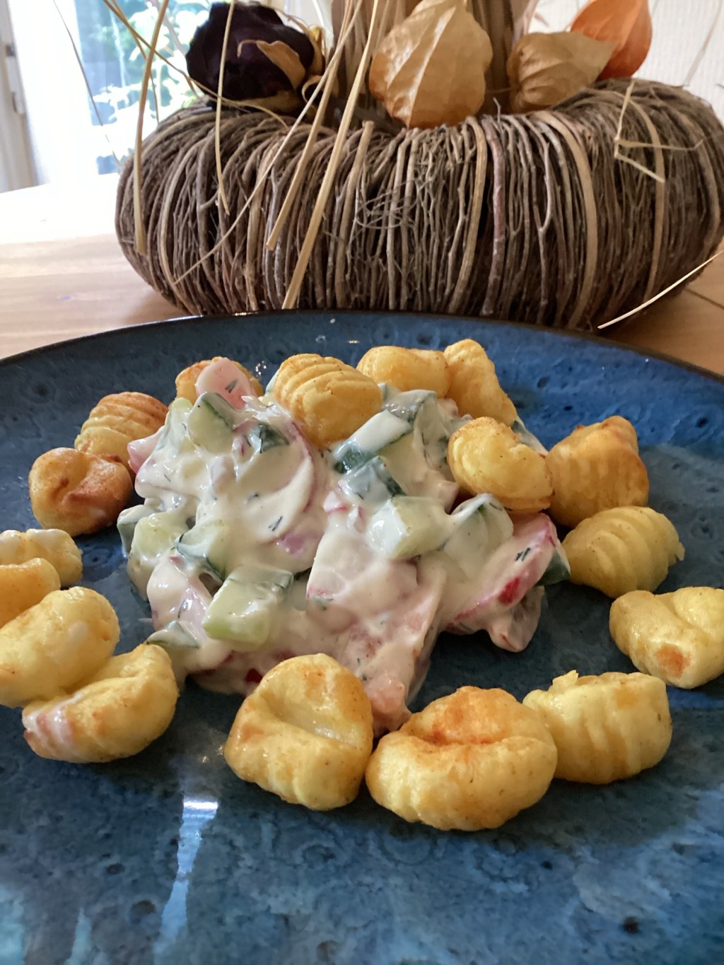 Crispy Gnocchi Salat aus dem Airfryer – einfach &&nbsp;lecker!