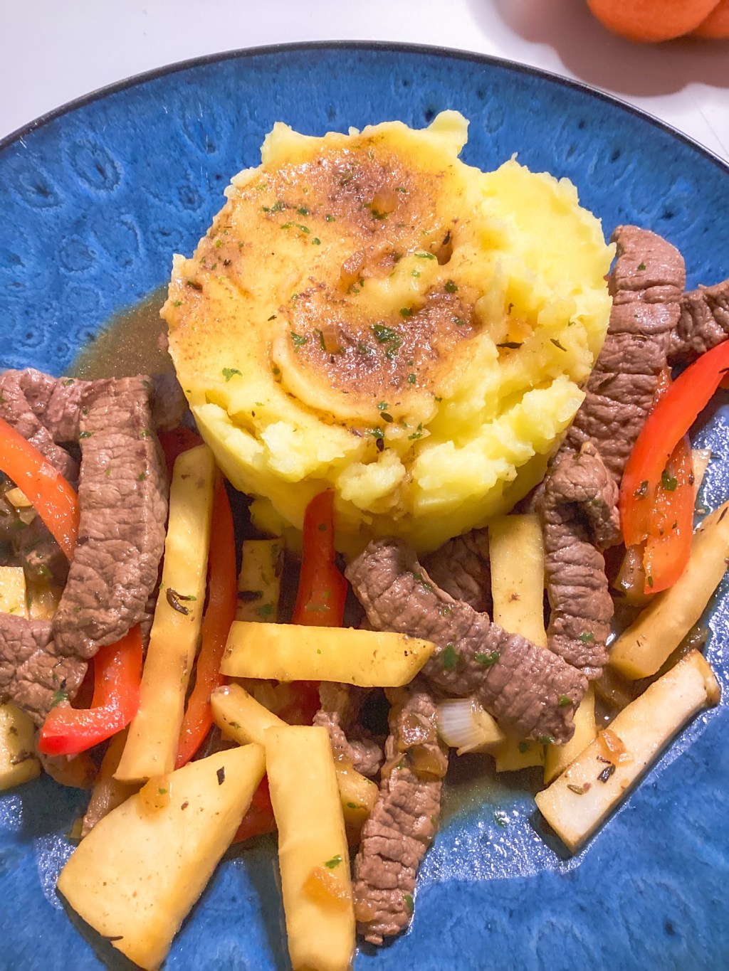 Herbstküche: Sellerie-Rindfleisch-Pfanne mit cremigem Kartoffelpüree&nbsp;🍂🥩🥔